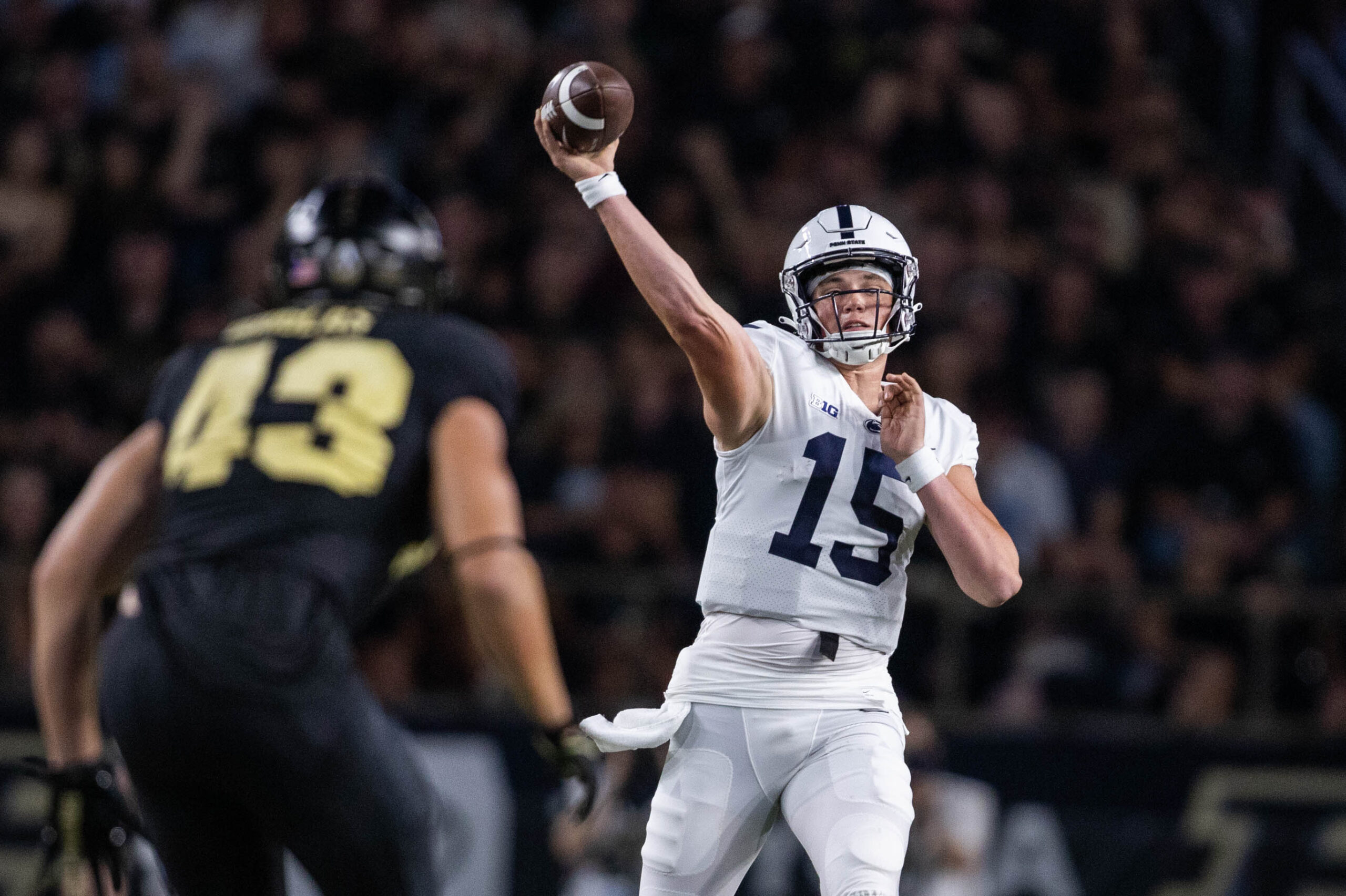 Penn State quarterback Drew Allar (15) throws a pass against