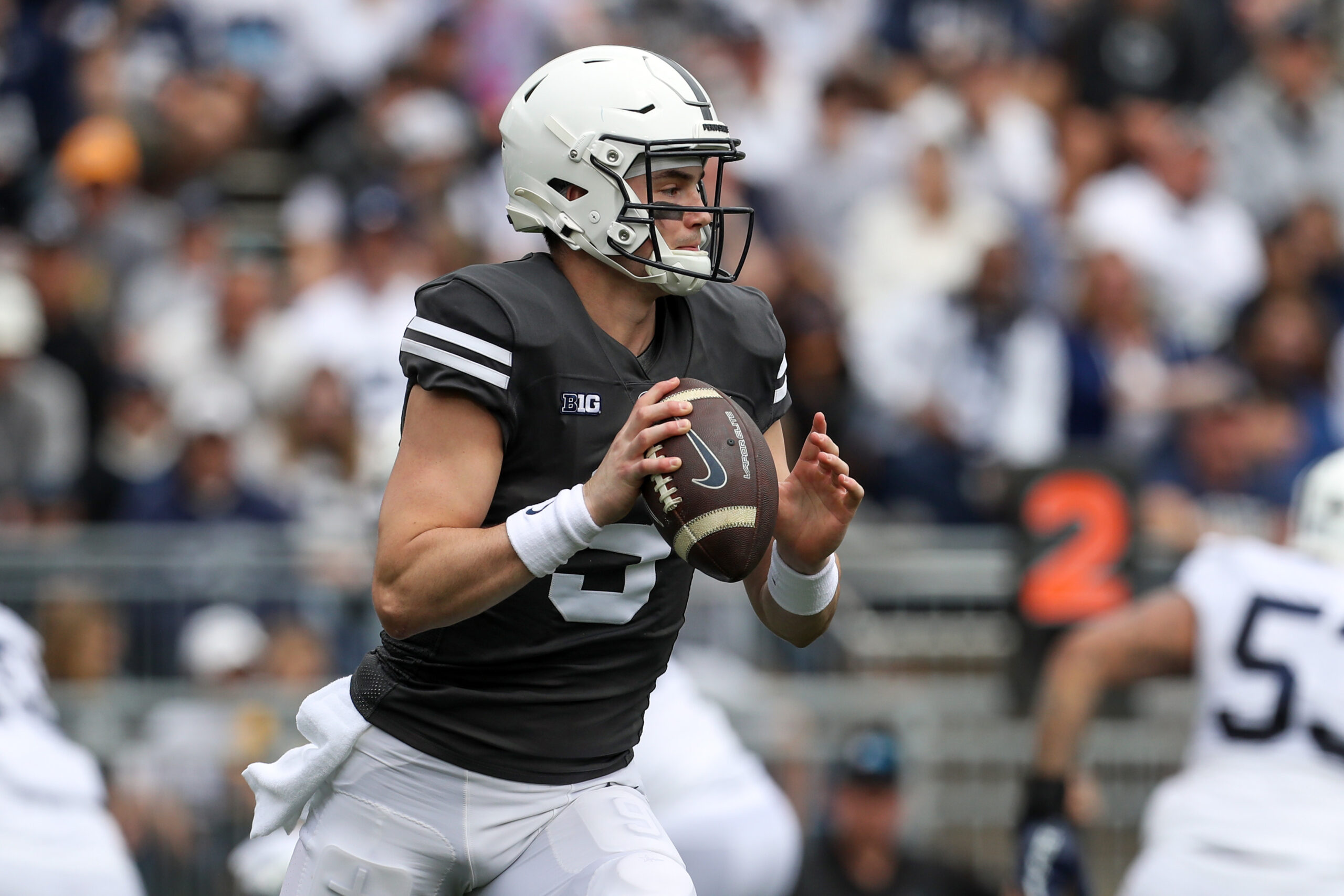 Former Nittany Lion Trace McSorley might beat Tom Brady in his first career  NFL start! : r/PennStateUniversity