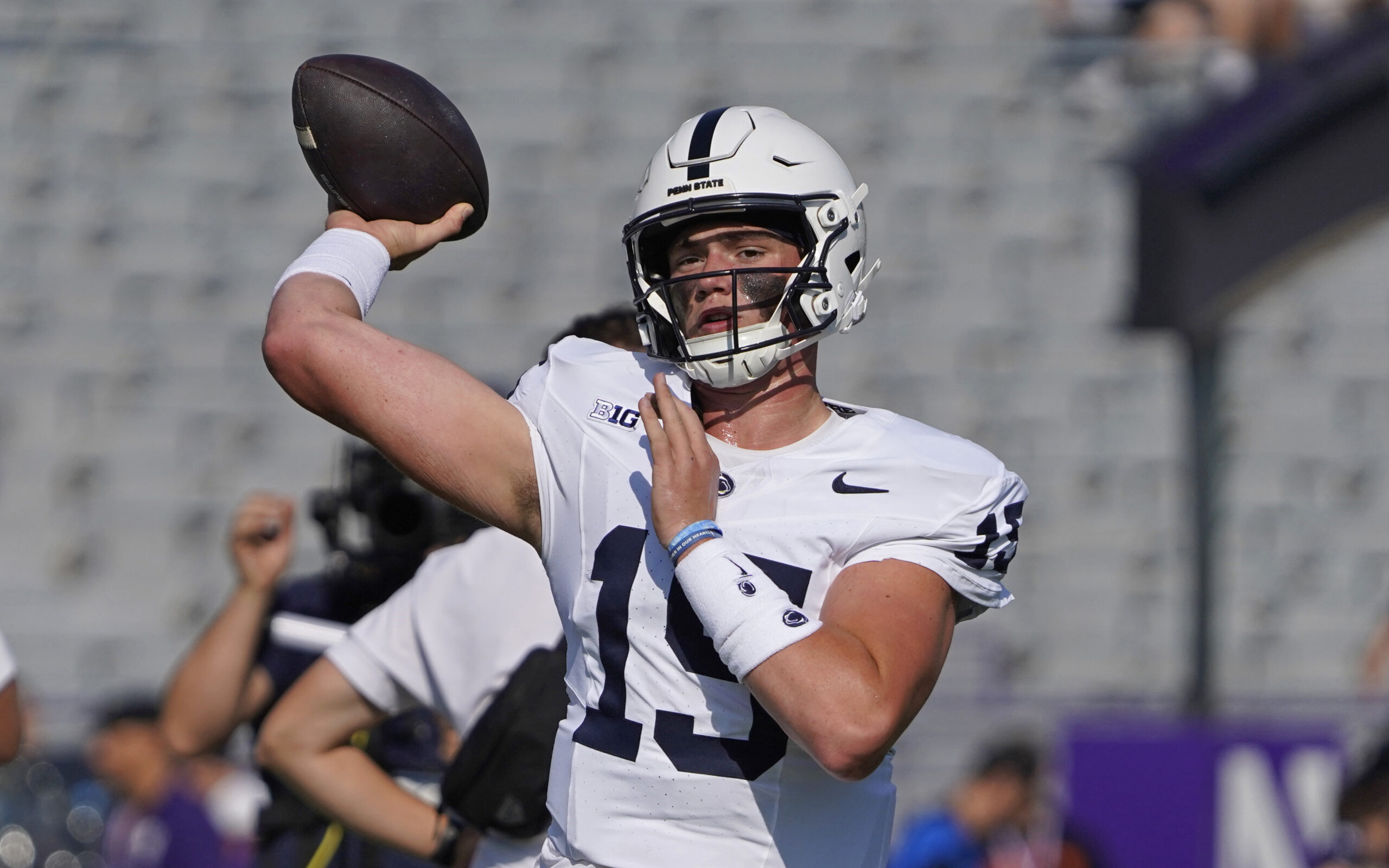 Penn State quarterback Drew Allar (15) throws a pass against