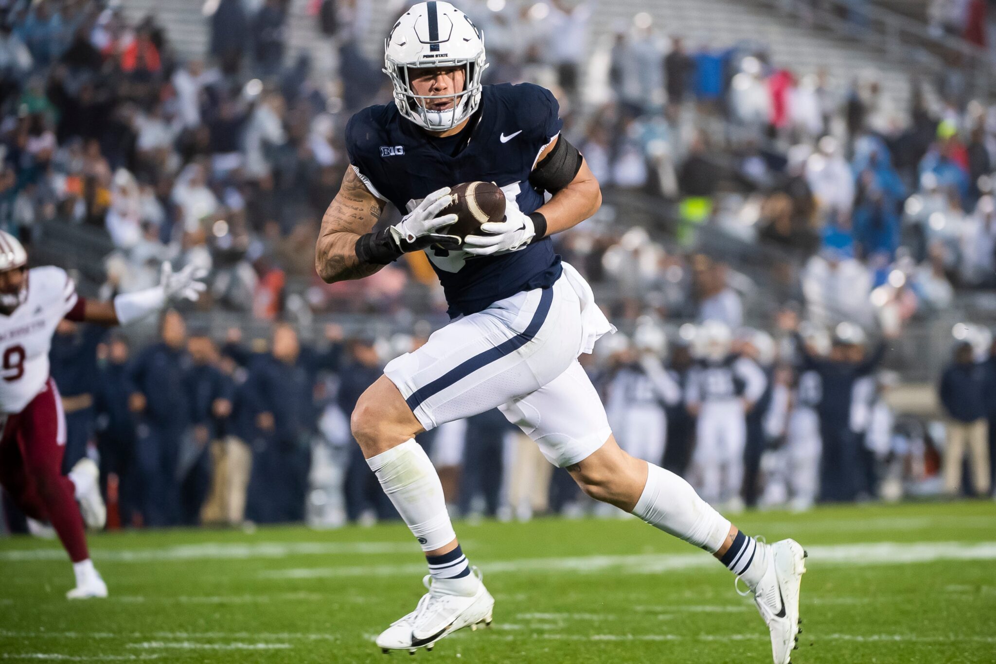 Top Penn State football TE Theo Johnson declares for NFL Draft