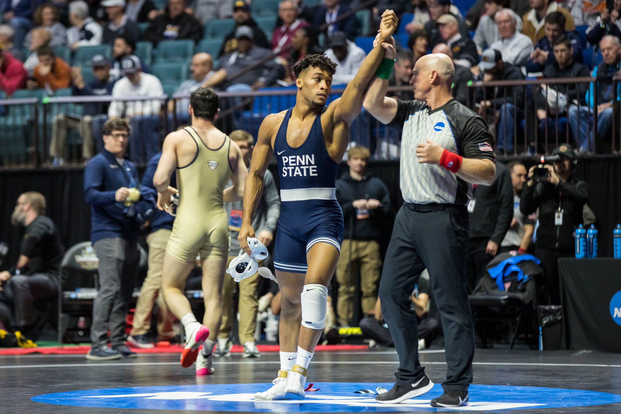 Starocci hints at MMA future following Penn State wrestling season