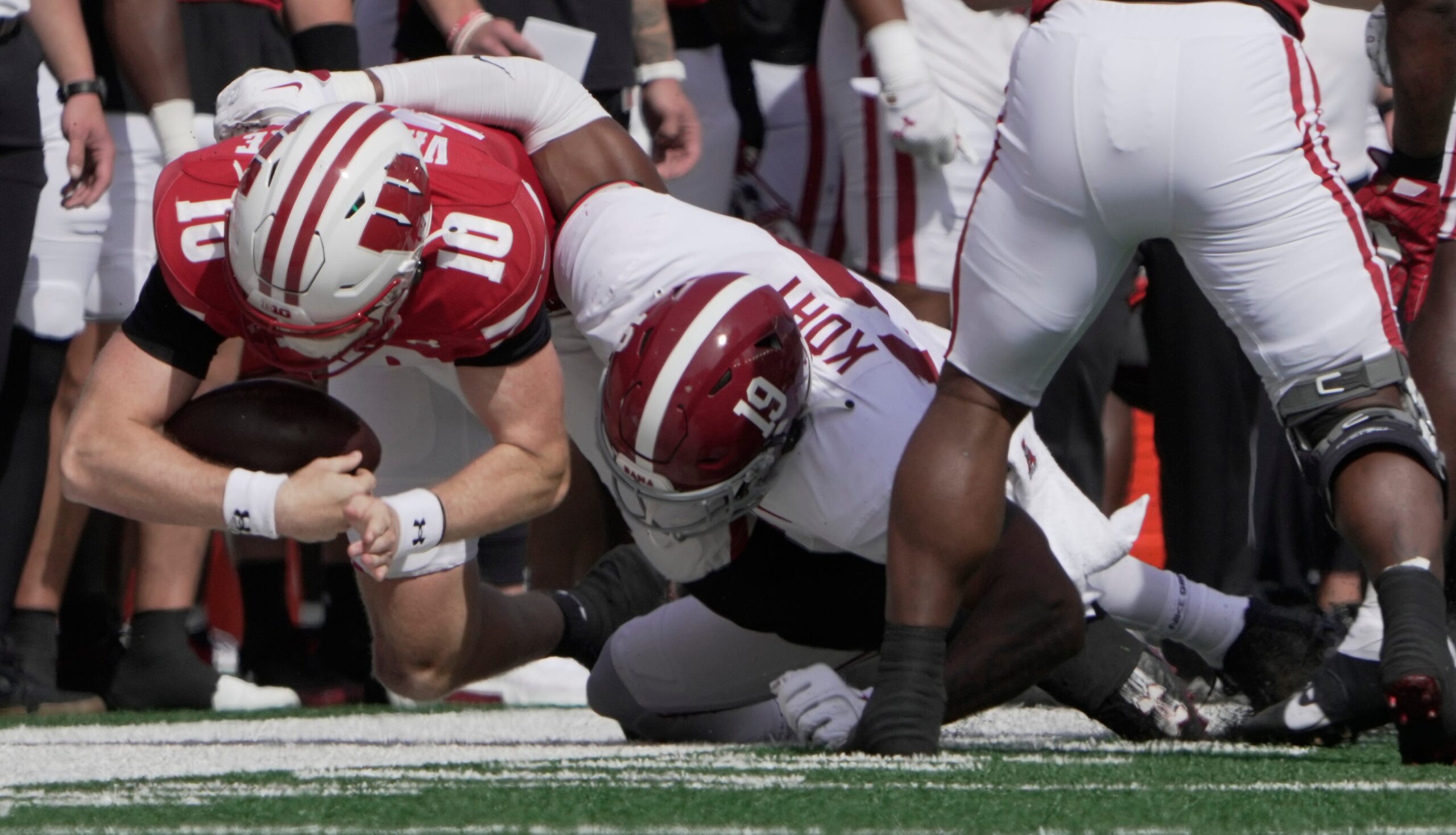 Penn State football, Wisconsin, Tyler Van Dyke, Injury